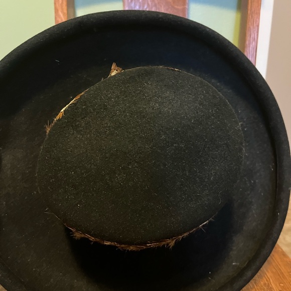 Eric Javits Hat with Feather Detail - Picture 3 of 7